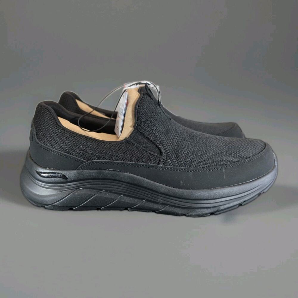 Size 11 Skechers Arch Comfort Flex. 66751S